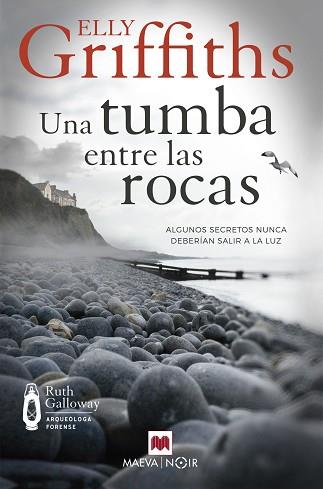 TUMBA ENTRE LAS ROCAS UNA | 9788419110121 | GRIFFITHS, ELLY