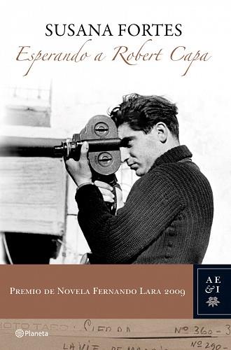 ESPERANDO A ROBERT CAPRA | 9788408087250 | FORTES, SUSANA