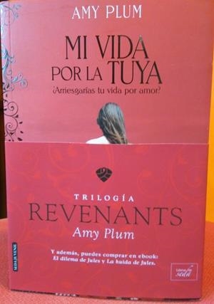 REVENANTS | 9788415854975 | PLUM, AMY